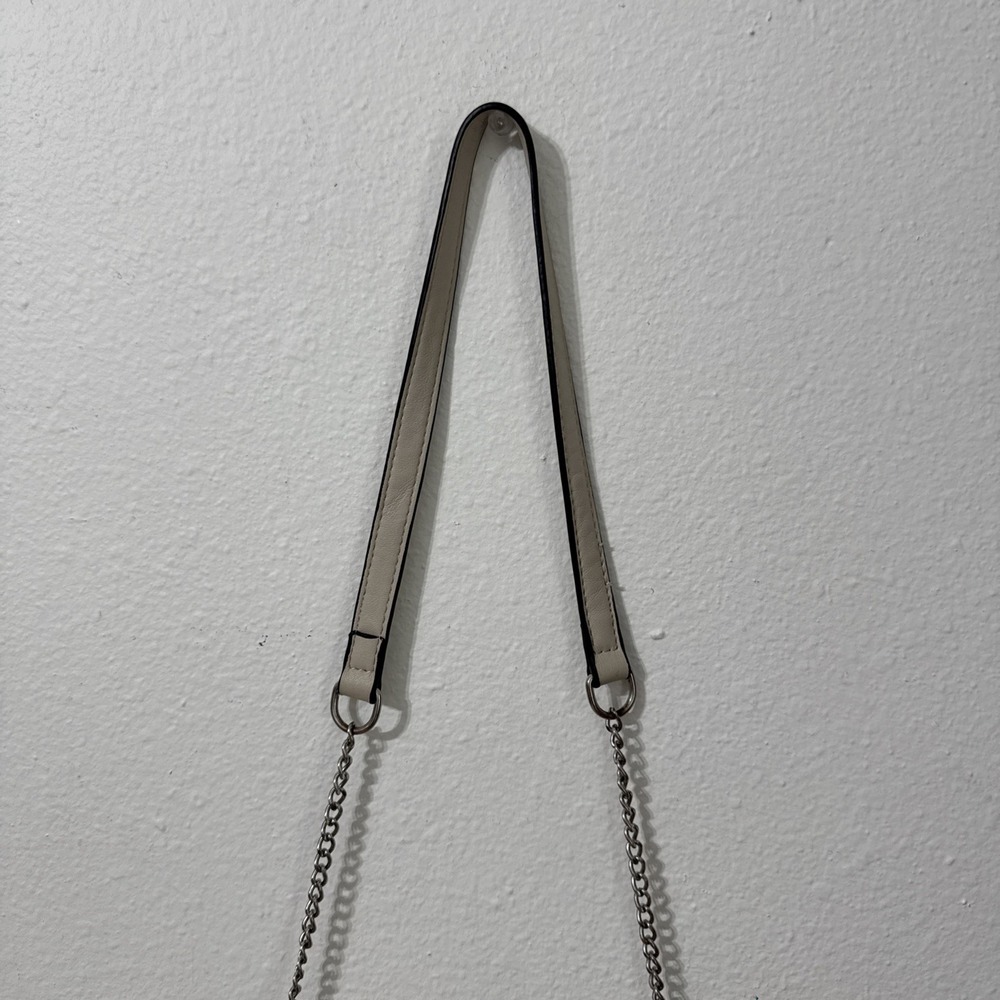 G By Guess Beige with Black Trim Crossbody Purse Beige‎ Satchel Chain Strap - Picture 3 of 13